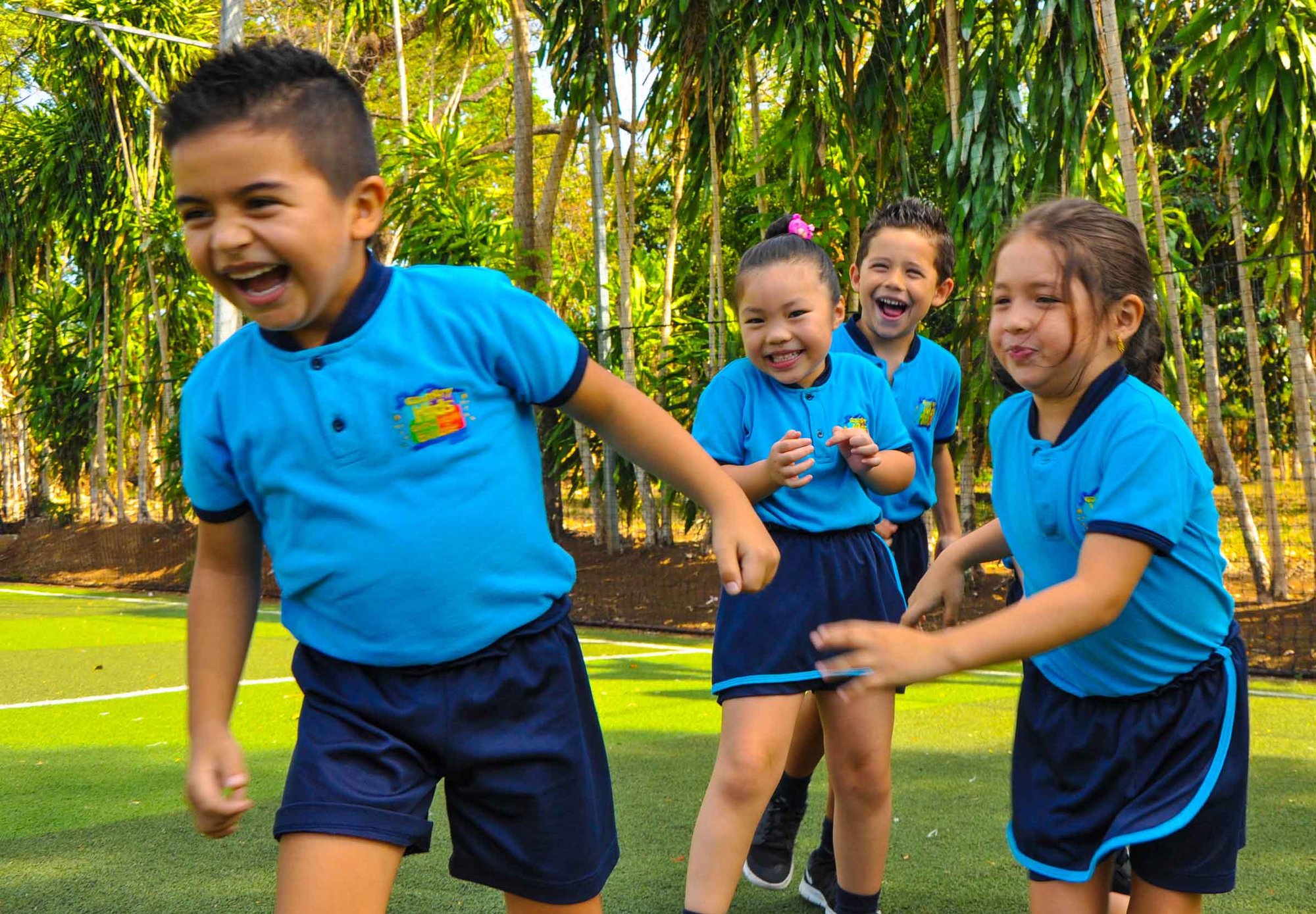 AIFS-Freiwilligenarbeit-Costa-Rica-Sports-Coaching-Kinder-Spielen-Freude