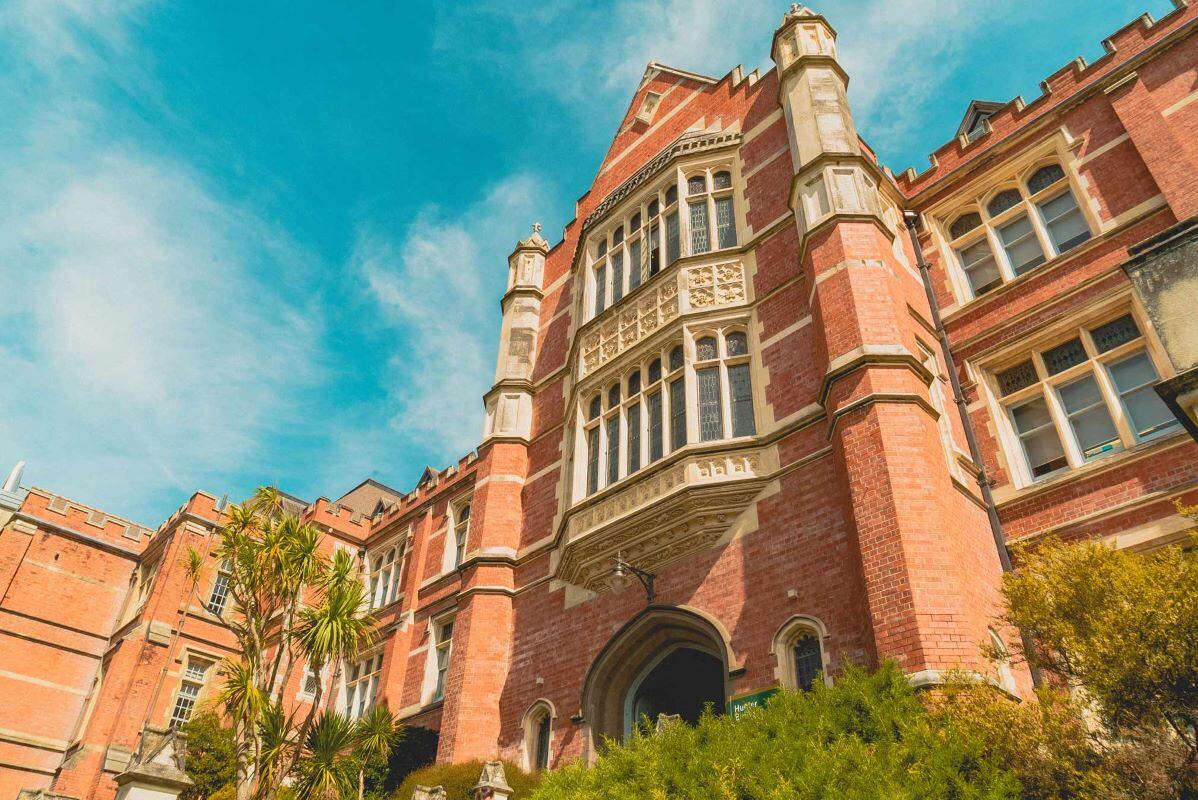 AIFS-Studieren-in-Neuseeland-Victoria-University-of-Wellington-Campus-Hauptgebäude