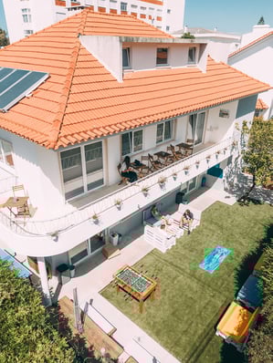 AIFS-Surfkurs-Portugal-Unterkunft-Gotadagua-Drohne-Garten