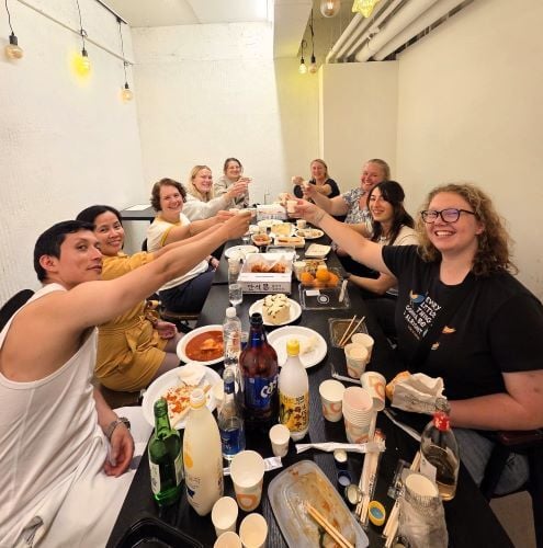 Likörprobe bei der Abenteuerreise in Südkorea mit AIFS