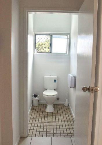 Das Badezimmer der Unterkunft bei Freiwilligenarbeit in Australien mit AIFS