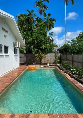 Pool der Unterkunft bei Freiwilligenarbeit in Australien mit AIFS