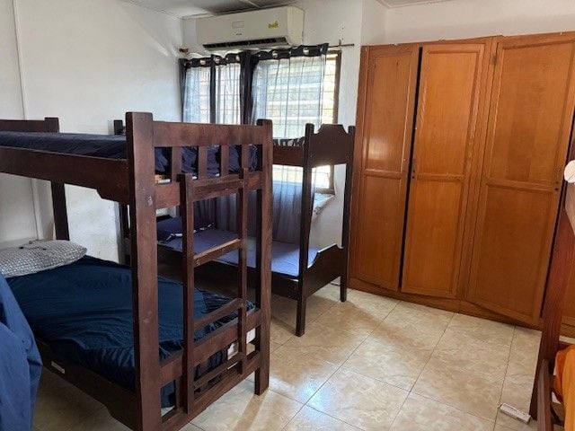 Schlafzimmer in der Unterkunft beim Freiwilligenprojekt in Ghana mit AIFS