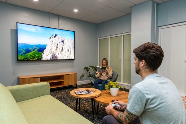 Die Unterkunft Park Towers bei der AIFS Sprachreise nach Neuseeland: Fernseher