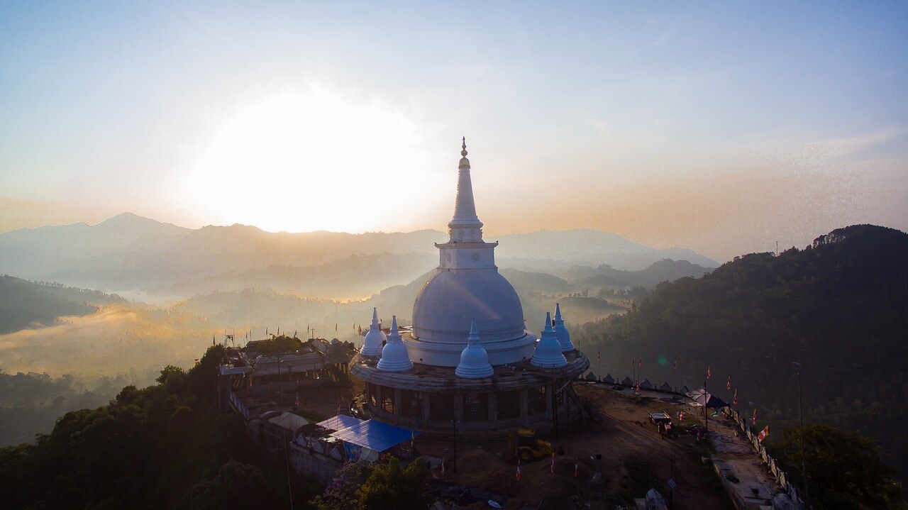aifs-sri-lanka-tempel-pixabay-kalyanayahaluwo-stupa-tempel