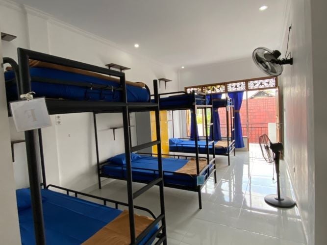 Mehrbettzimmer in der Unterkunft bei der Freiwilligenarbeit in Bali mit AIFS
