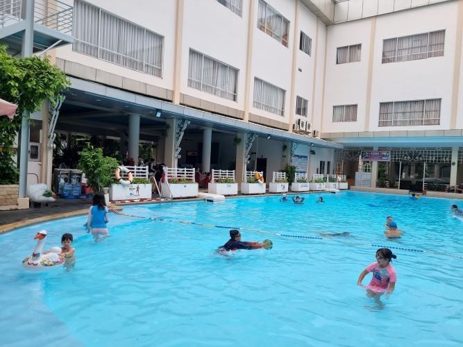 freiwilligenarbeit-vietnam-unterkunft-neu-pool