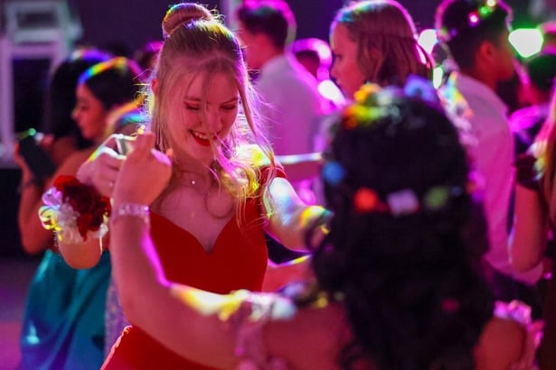 Anna beim Prom beim Schüleraustausch in den USA mit AIFS