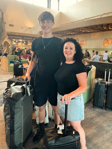 Lukas und seine Gastmutter beim Schüleraustausch in den USA