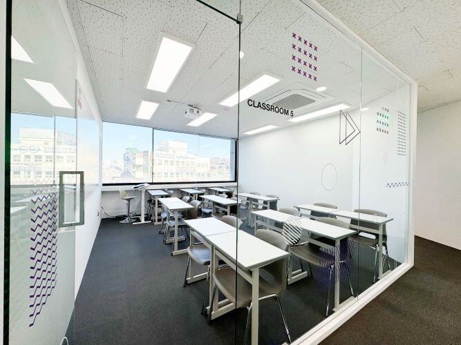 Klassenraum in der Sprachschule in Südkorea