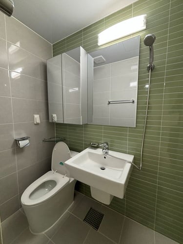 Badezimmer im Studentenwohnheim in Seoul