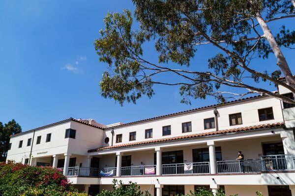 AIFS_SA_USA_Campus_Buildings_Santa Barbara City College