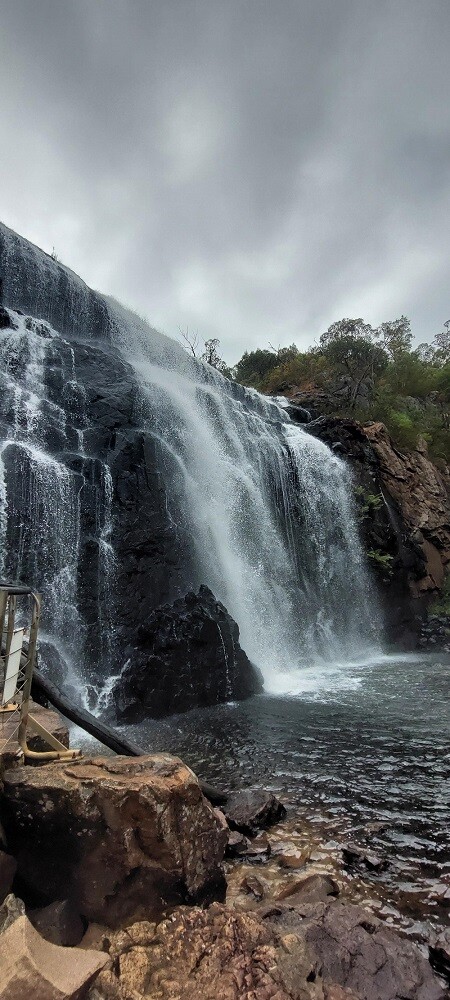 ugc-au-pair-australien-anna-marlynk-natur-wasserfall