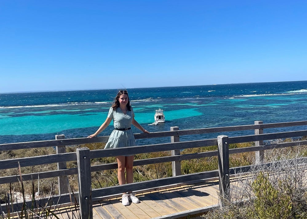 ugc-au-pair-australien-brücke-strand-josefinevg