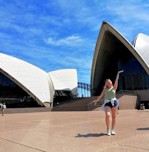 ugc-work-and-travel-sarahe-sydney