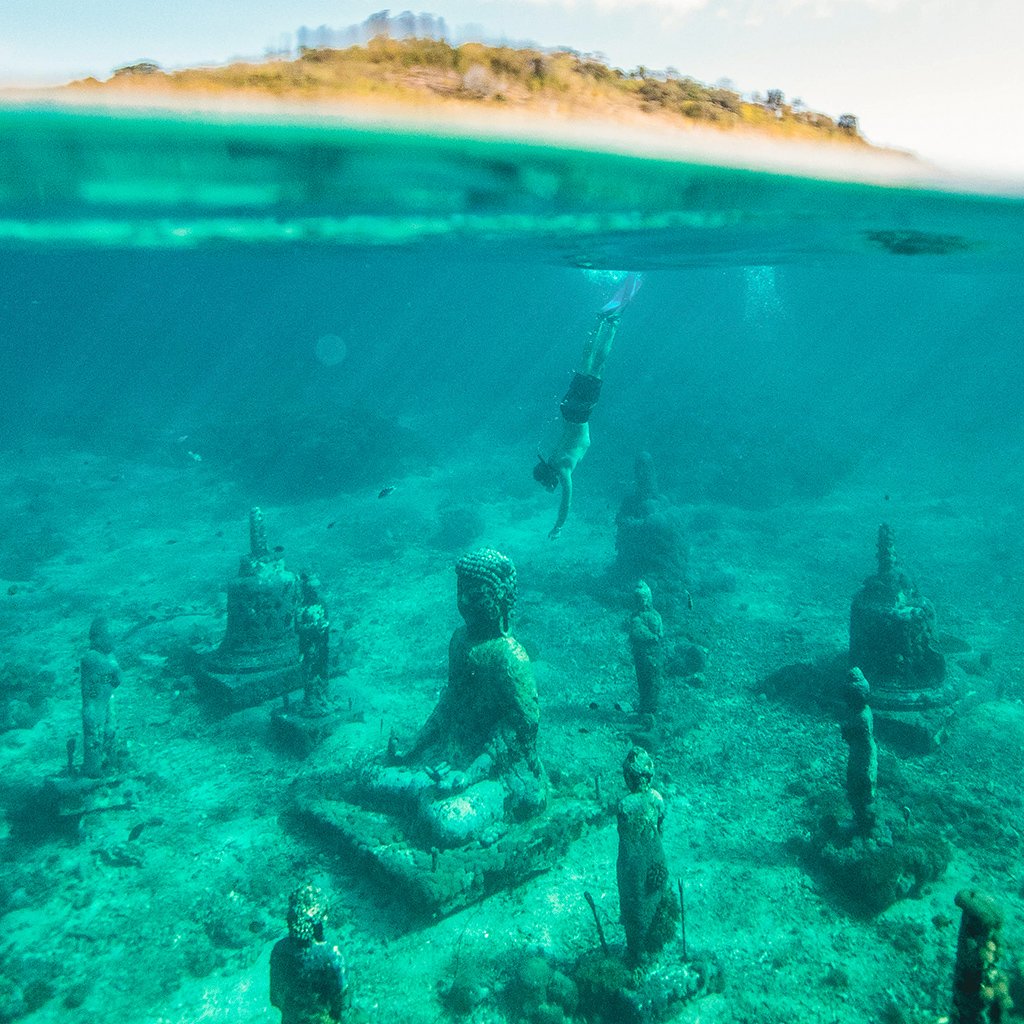 AIFS Adventure Trips Bali: Tauchen, klares Wasser, Skulpturen – Entdecke mit AIFS Indonesien für unvergessliche Abenteuer.