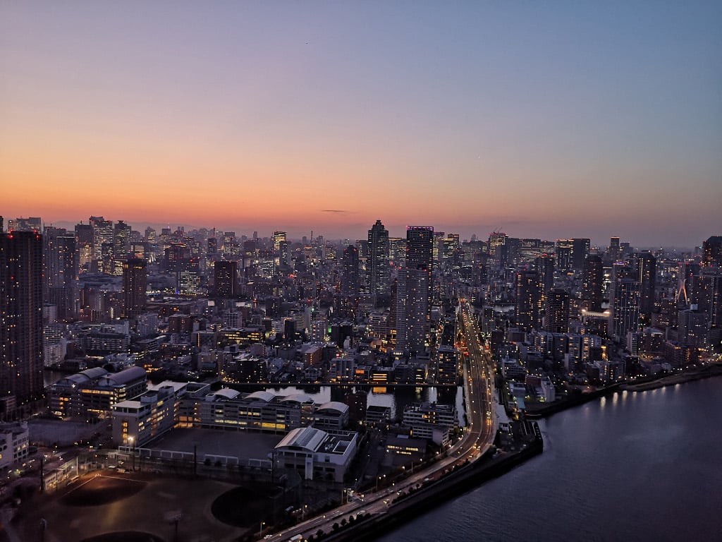 aifs-japan-tokyo-skyline-panorama-6-quadratisch-1024x1024