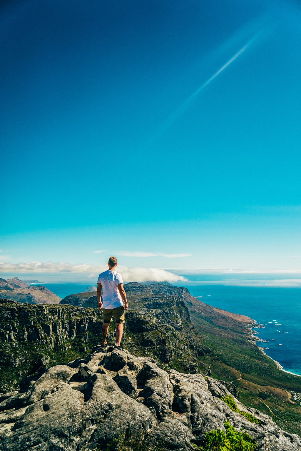 aifs-suedafrika-kapstadt-meer-tafelberg-ausblick-person-quadratisch-1024x1024-1