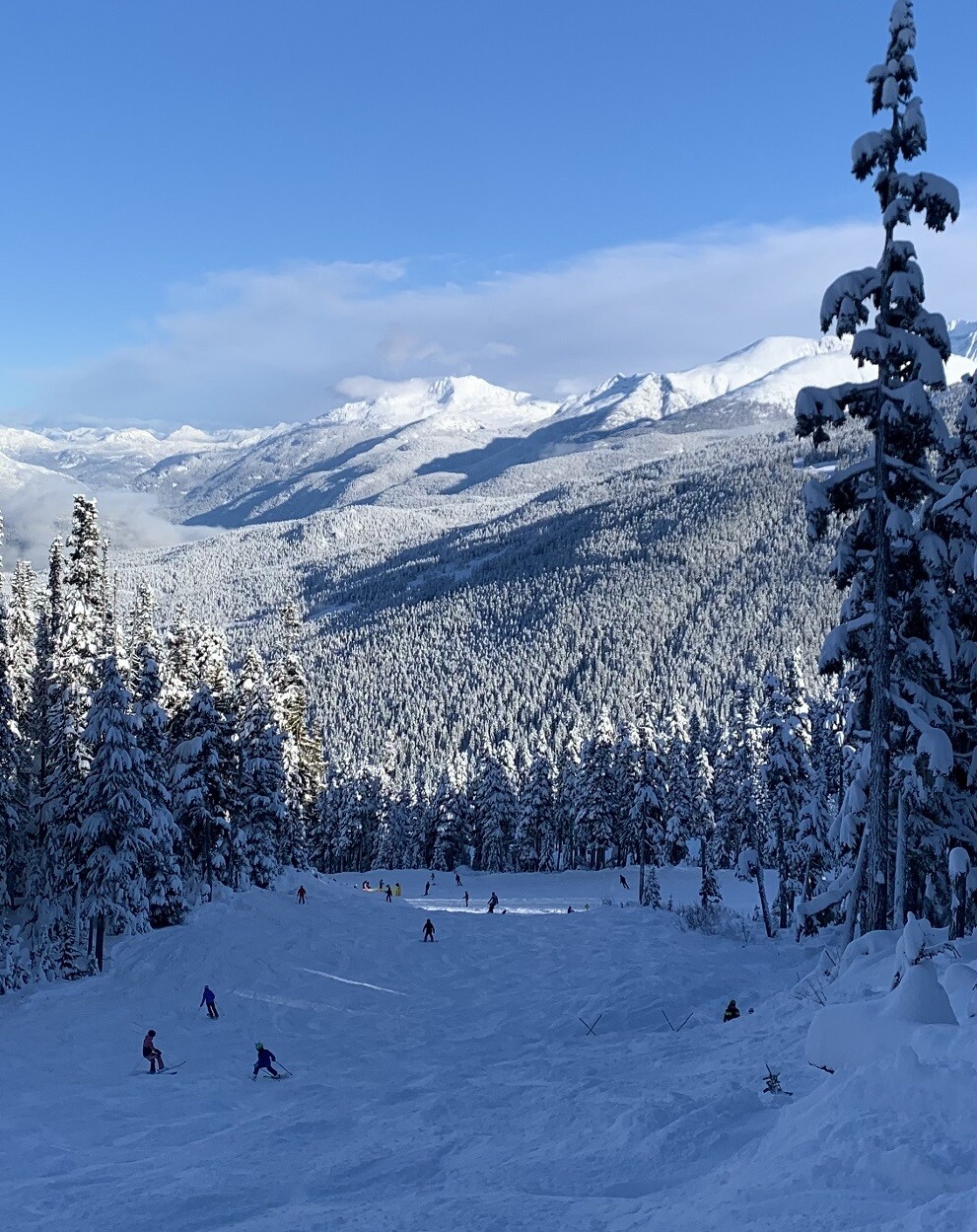aifs-erfahrungen-work-and-travel-kanada-evae-ugc-schnee-berge
