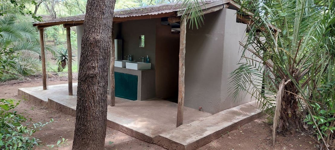 Bad beim Freiwilligenprojekt Savannah Conservation in Eswatini