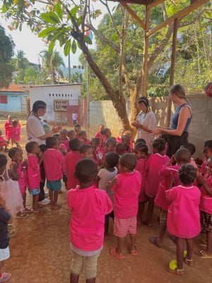 aifs-freiwilligenarbeit-madagaskar-teaching-assistant-ugc-laisas-@lisa.schwartz1-klasse