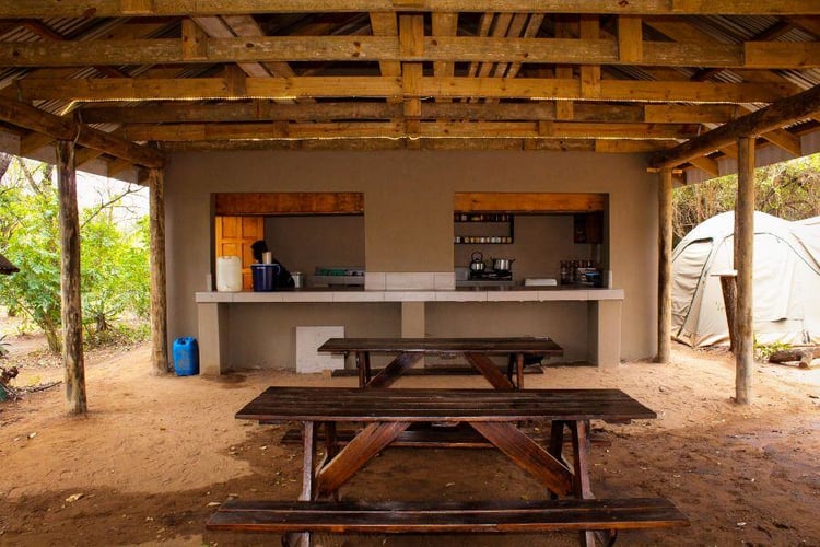 Küche beim Freiwilligenprojekt Savannah Conservation in Eswatini