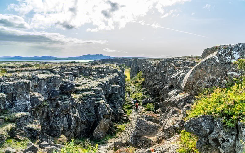 AIFS Island Adventure Trip: Panoramawanderung durch majestätische Berge – Erlebe die beeindruckende Natur und Freiheit Islands mit AIFS.