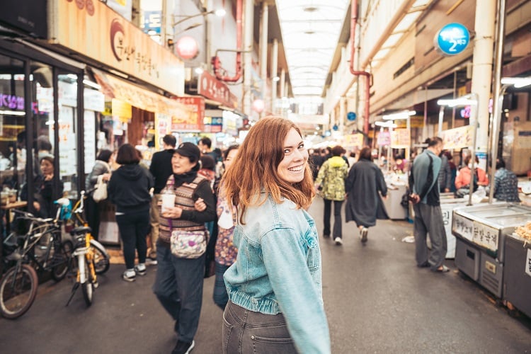 aifs-südkorea-markt-personen