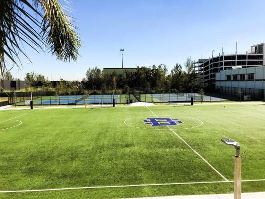 aifs-schüleraustausch-usa-divine-savior-academy-sportplatz-2