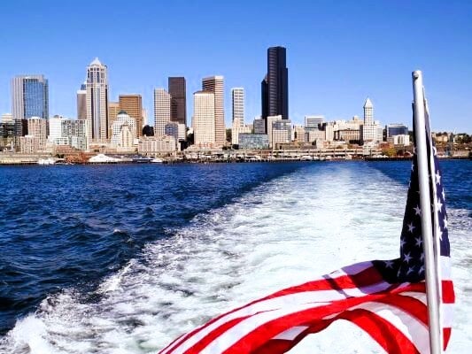 aifs-schüleraustausch-usa-kennedy-catholic-high-school-partnerfotos-boot-seattle