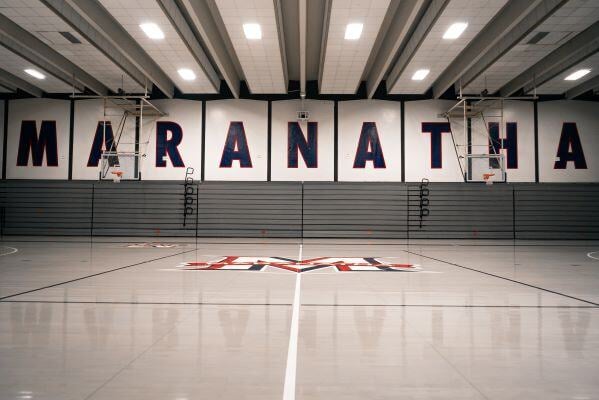 aifs-schüleraustausch-usa-maranatha-high-school-fotos-nico-sporthalle
