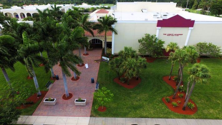 aifs-schüleraustausch-usa-private-kings-academy-campus-1