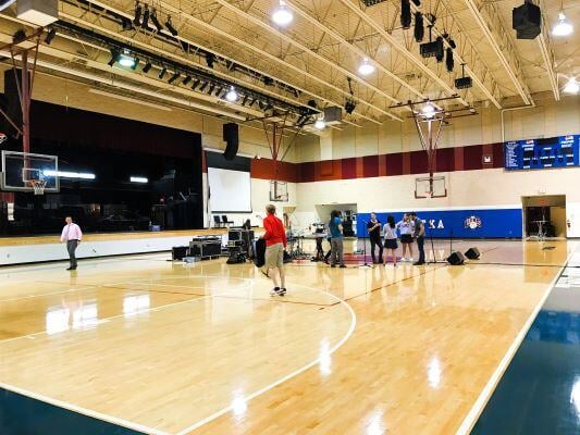 aifs-schüleraustausch-usa-private-kings-academy-sporthalle-1