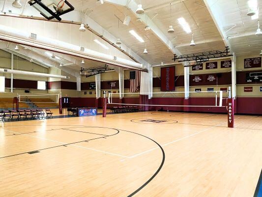 aifs-schüleraustausch-usa-the-harvey-school-sporthalle
