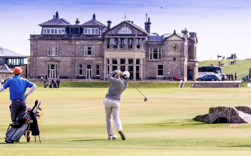 Golf spielen während des Auslandssemesters in Schottland