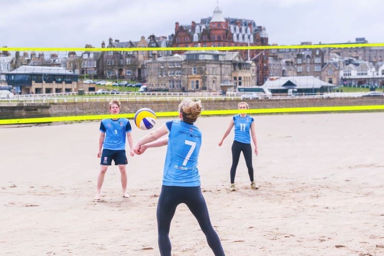Volleyball spielen während des Auslandssemesters in Schottland