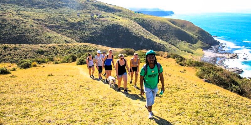 Wanderung am Meer beim Surfcamp in Südafrika mit AIFS