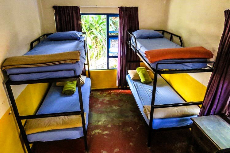 Mehrbettzimmer in Südafrika beim Surfcamp mit AIFS