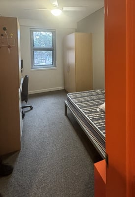 Zimmer im Studierendenwohnheim der University of Sydney