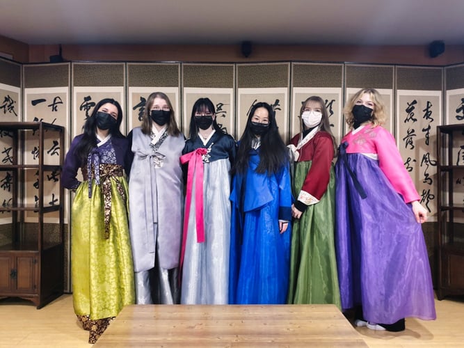 aifs-work-and-travel-südkorea-partnerfotos-personen-tradition-kultur