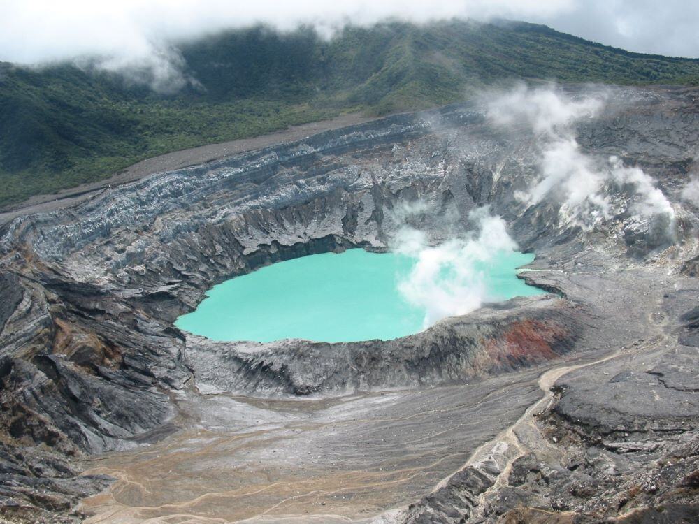 aifs-studieren in costa rica - crater del poas